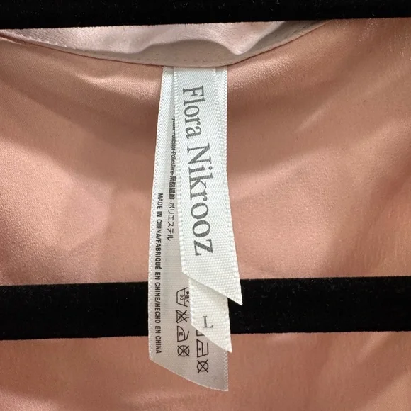 NWT Flora Nikrooz Smokey Rose Satin Robe women’s size Large - Picture 4 of 8